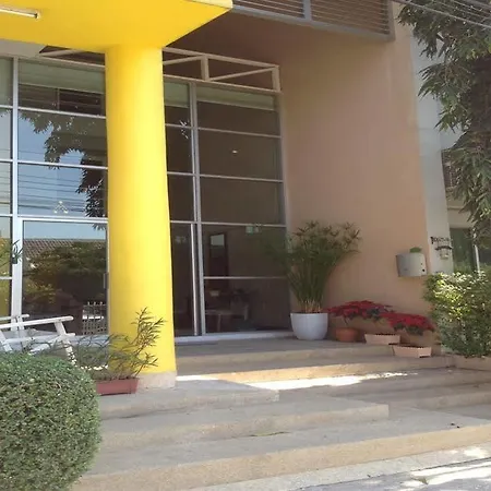 Oyo 424 The Room Resort Apartment